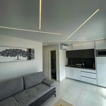 San Sebastian I *